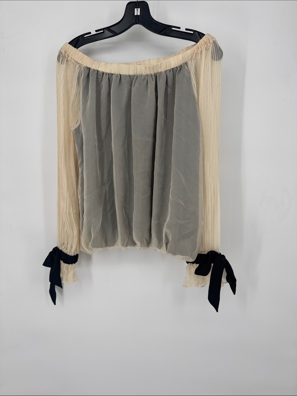 Ryu Cream & Black Lightweight Off the Shoulder Bubble Hem Blouse Size S